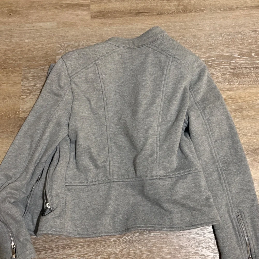 Jacket - Picture 4 of 4